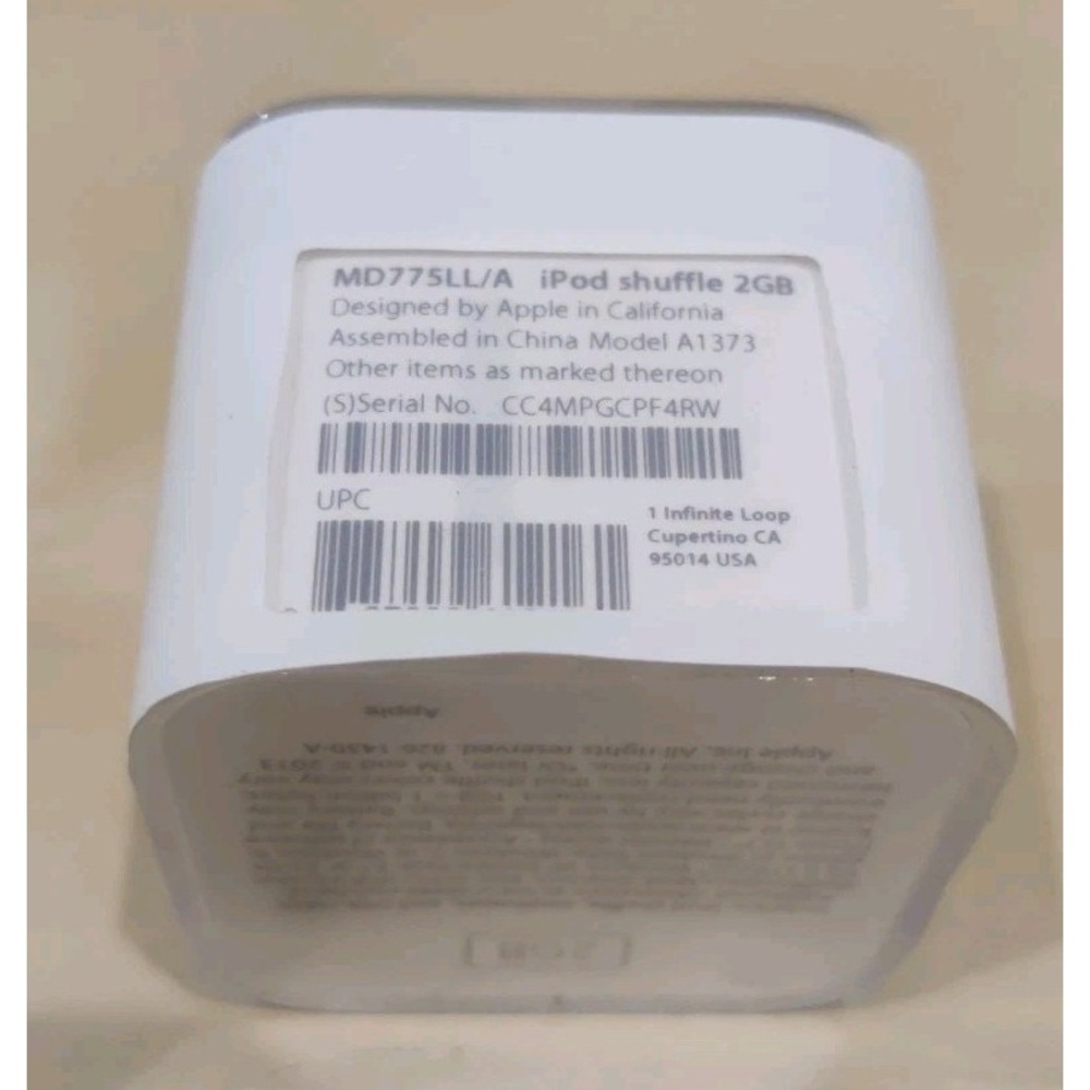 Apple iPod shuffle 4th Generation Blue (2GB) New, Sealed in Box! As Is - Picture 2 of 5